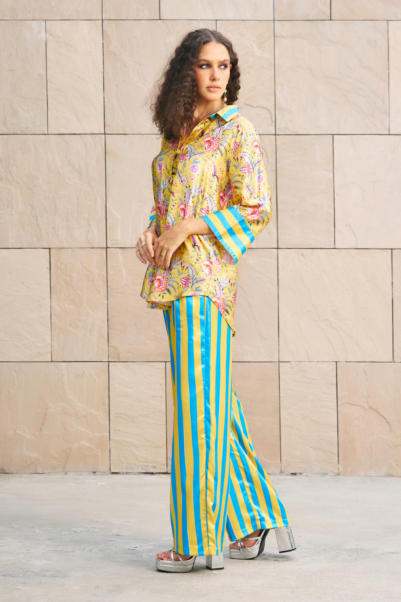 Veidhei Gita In Yellow Printed Floral Shirt With Stripe Pants