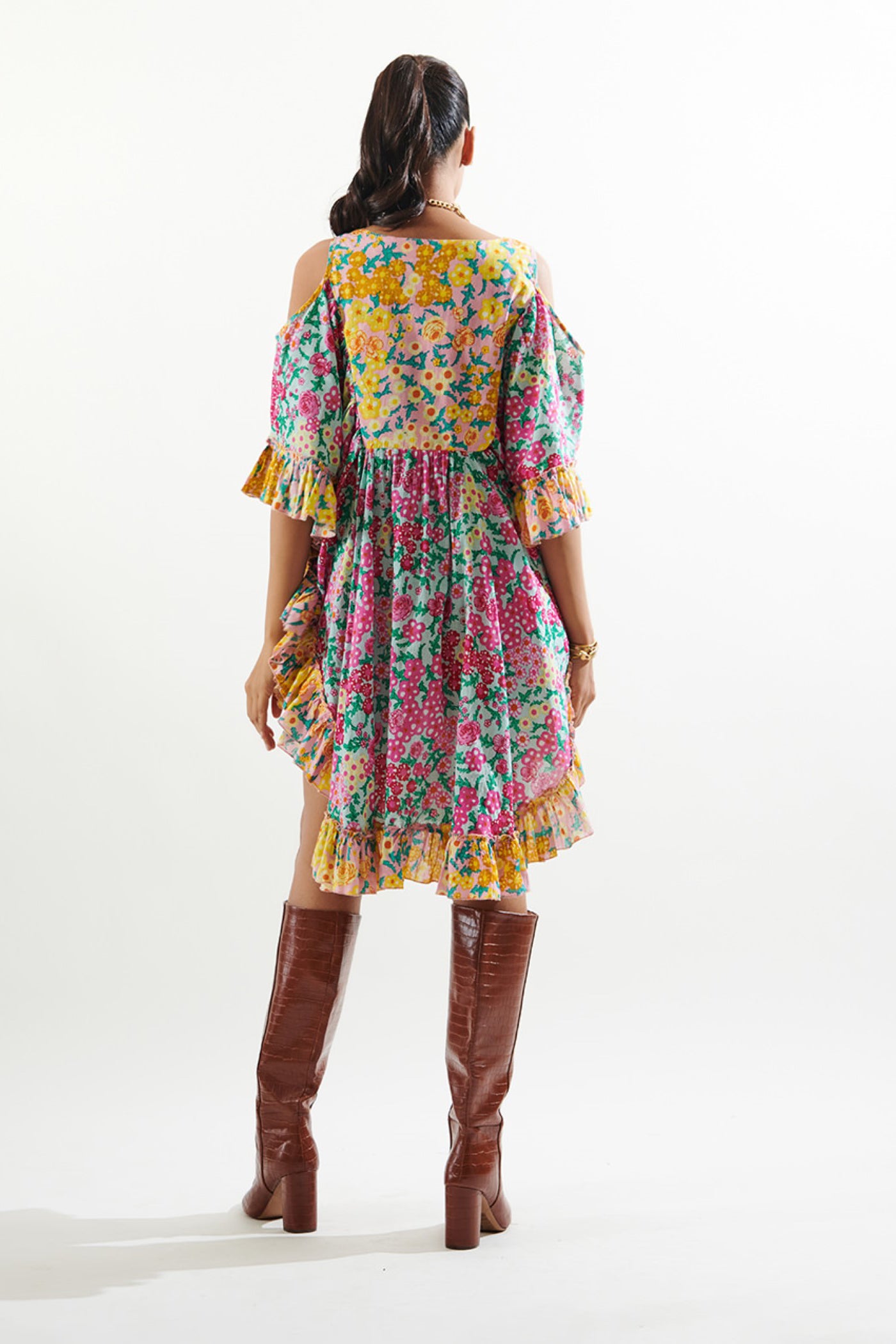 Embroided neck kaaftan