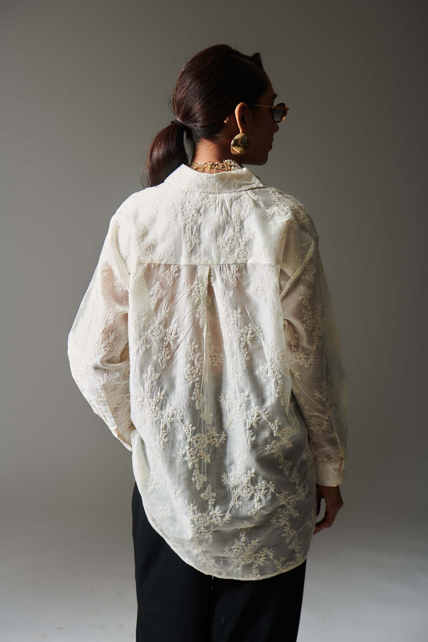 ELEGANT FLORAL BUTTON DOWN EMBROIDERED SHIRT