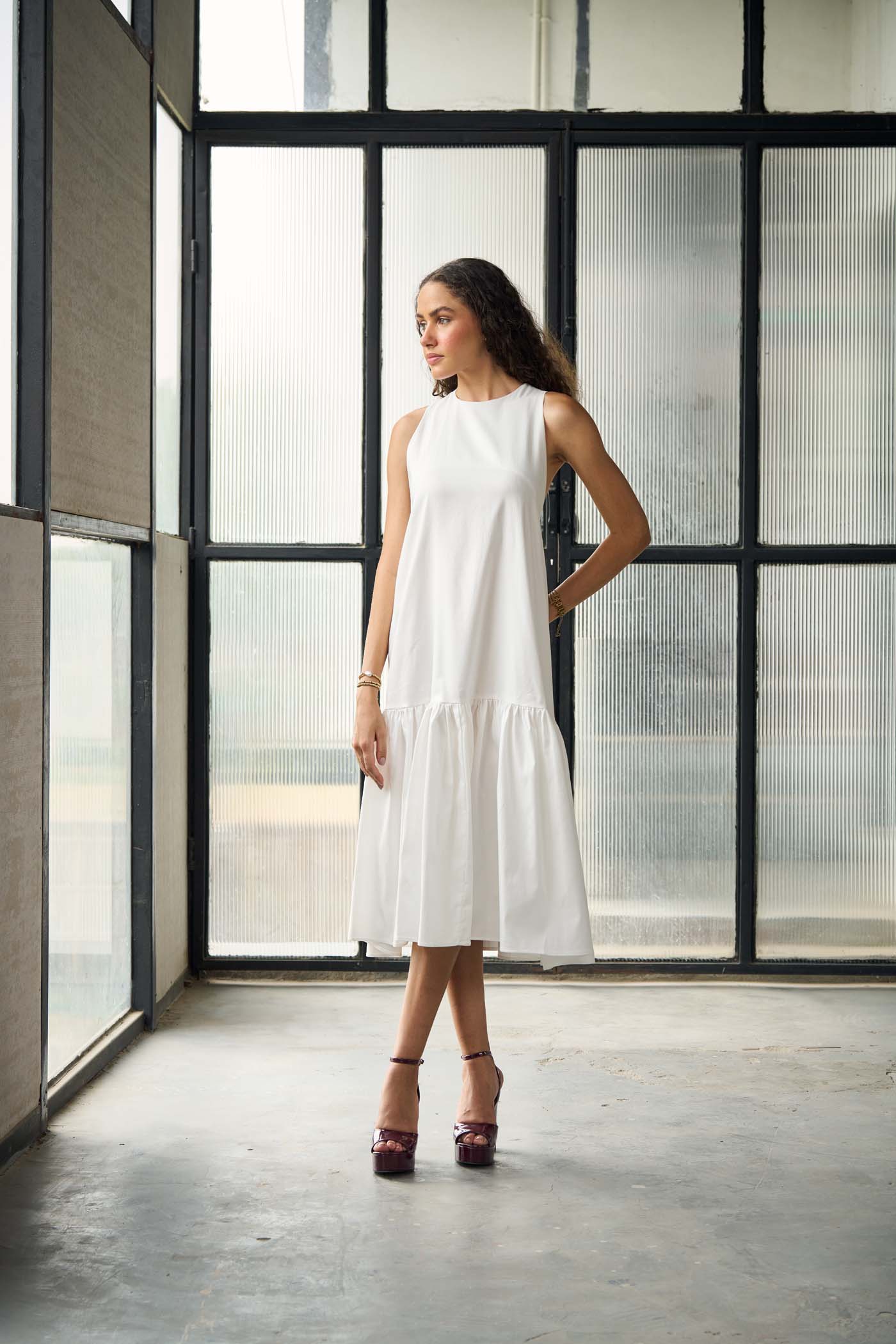 Deep armhole gathered midi dress